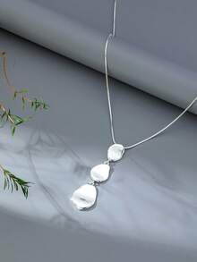 1 pieza Collar con colgante de cadena metálica plana de zinc, adecuado para mujeres como accesorio de joyería de desgaste diario, regalo - Plateado - Ver 2