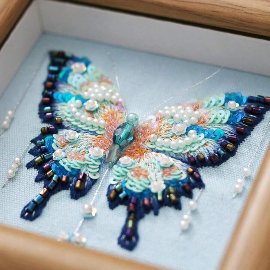 Light Blue Background Butterfly Pattern Embroidery Craft Kit For Picture Frame Painting