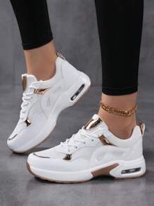 春秋新款大码轻便透气女鞋，金色拼接女运动鞋，白色舒适女跑鞋，厚底女运动鞋，坡跟女鞋，增高女鞋