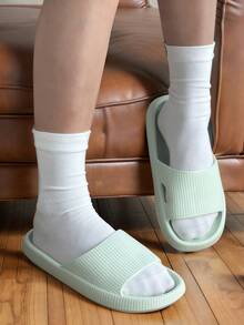 Pantuflas de moda para mujer, de material EVA con puntera abierta y suela blanda, transpirables y cómodas, negras para uso casual diario, aptas para caminar tanto en interiores como en exteriores, pantuflas esenciales para el trayecto diario - Verde - Ver 3