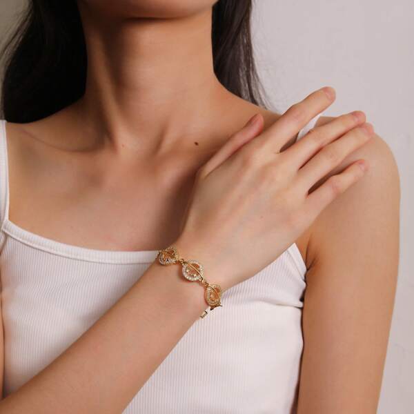 1 Piece Fashion Zirconia Star Moon Petal Plated 18K Gold Bracelet, Delicate Party Party/Gift Gold Bracelet
