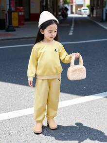 女童 2 件套刺繡圓領長袖衛衣 + 刺繡休閒錐形長褲，秋冬日常休閒保暖套裝 - 黃色 - 查看 8