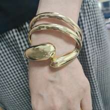 3pcs Gold Color Stacked Metal Cuff Bangles Bracelet Set For Women (2 Of The Metal Rings Have Defects At The Connection Points, Please Take Note Before Purchasing) - Gold - View 1