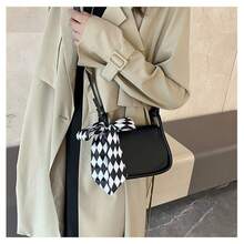 Women Shoulder Bags - 黑色 - 查看 8