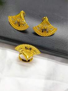 1 Set goldfarbener modischer Schmuck für Frauen, enthält 1 Halskette, 1 Paar Ohrringe, 1 Ring, 1 Armband, geeignet als Hochzeits-, Braut-, Party-, Muttertags- oder Abschlussgeschenk für Mutter, Freundin