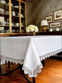 Față de masă dreptunghiulară din fibră de bambus albă, 1 buc., broderie din dantelă solubilă în apă, design elegant cu flori albe, potrivită pentru masa de bucătărie de acasă, bufet, comodă, decorarea dulapului de pantofi, petrecere de sărbători, petrecere de picnic în aer liber, cadou de aniversare a nunții pentru bărbați și femei, broderie rafinată, decorațiune festivă, material de înaltă calitate, pentru gazdele de banchet.