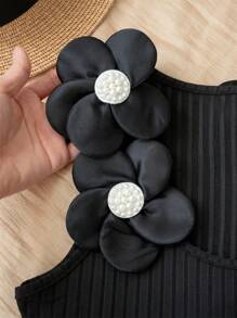1PC Women Summer Outfits For Women Black Elegant Cute Casual Vest Round Neck Cami Top, 3D Flowers Pearl Design, Suitable For Daily Wear, Street, Commuting, Home, Office, Back To School, Dates, Beach Wearing Women Tank Tops & Camis