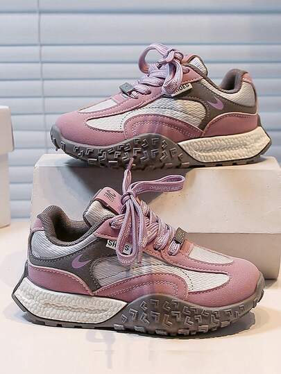 儿童休闲运动鞋，橡胶软底，防滑耐用，皮革鞋面，简约时尚的设计，撞色适合户外旅行、度假、海滩、居家、运动、学校