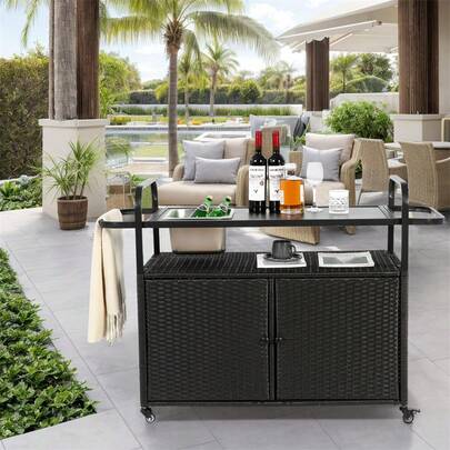 Sairedel Outdoor Bar Table, Wicker Bar Cart With Cabinet, Patio Serving Cart With Steel Top, With One Ice Bucket,Lockable Wheels, Side Basket For Garden, Poolside & Backyard, Black