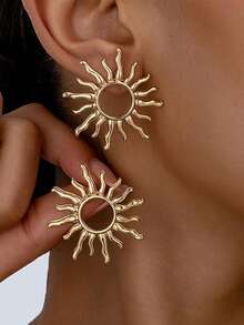 1 Pair Fashion Elegant Sunflower Stud Earrings - Silver - View 12