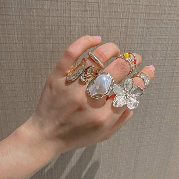 Set de 6 anillos de estilo vintage decorados con flores de metal y gemas, anillos barrocos elegantes de mujer con perlas falsas, anillos de nudillos dorados de estilo punk hip-hop, aptos para uso diario, fiestas, vacaciones, regalos, accesorios multifuncionales, regalos para el Día de San Valentín, Día de la Madre
