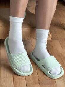 Pantuflas de moda para mujer, de material EVA con puntera abierta y suela blanda, transpirables y cómodas, negras para uso casual diario, aptas para caminar tanto en interiores como en exteriores, pantuflas esenciales para el trayecto diario - Verde - Ver 5