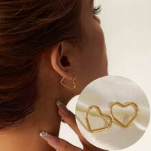 1pair Ins Style Titanium Steel Heart Shaped Hoop Earrings, Versatile Women's Stainless Steel Ear Accessory - Gold - View 1