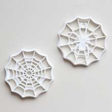 2 件万圣节饼干模具、卡通蜘蛛和蜘蛛网饼干模具和翻糖模具，适用于节日娱乐和日常家庭烘焙工具，易于塑形和脱模。 - 白色 - 查看 4