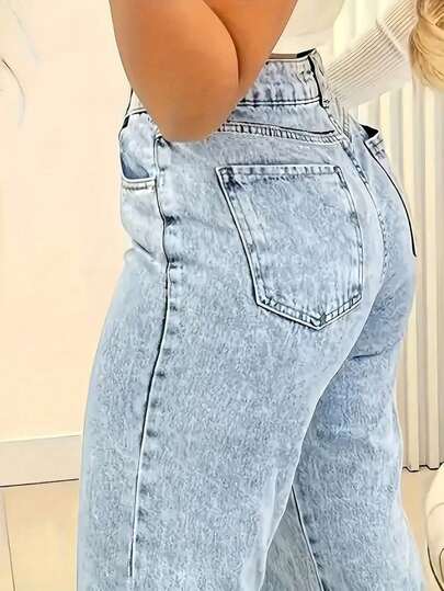 Plus Size Women Straight Leg Loose Casual Pockets Jeans Spring