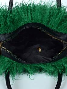 Furry Shoulder Bag For Women Fuzzy Faux Fur Large Tote Handbag Cute Soft Fluffy Purse Tote Bag For Women, Lightweight Puffy Tote Bag With Compartments Quilted Shoulder Bag  Furry Purse Fluffy Tote Bags For Women Winter Faux Fur Bag Fuzzy Purses And Handbags - 綠色 - 查看 5