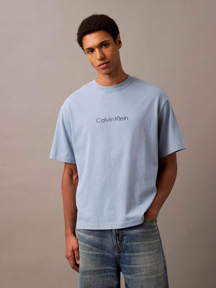 Calvin Klein Men's Relaxed Fit Logo T-Shirt | Breathable Cotton Short Sleeve Tee (40HM228_451) | Limited Stock - 霧霾藍 - 查看 1