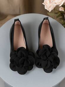一双女童漆皮平底鞋，饰有大花朵，设计优雅，适合派对、舞台表演、郊游、日常休闲等场合，女童鞋，女童凉鞋，女童校鞋，校鞋，儿童鞋，花童鞋 - 黑色 - 查看 5