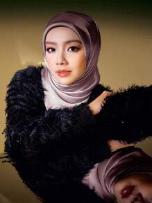 1 pieza Pañuelo cuadrado de satén suave y sólido de 110*110cm para mujer, pañuelo para la cabeza y el cuello, pañuelo de moda ideal para realzar tu look. Adecuado para la playa, al aire libre, viajes y uso diario. Un gran regalo para el Día de San Valentín, el Día de la Madre, Acción de Gracias, Navidad para familiares, hermanas, amigos y madres.