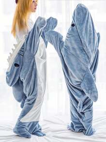 1pc Shark Blanket Hoodie Super Soft Cozy Warm Flannel Wearable Hoodie, One Size Larger Is More Comfortable, New Pattern Cartoon Animals Cute Funny Sleeping Bag Gift Home And Outdoor Travel Camping