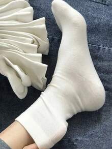 5 Pairs Women's Thin Breathable Crew Socks, White Seamless Stockings For Lounge Wear