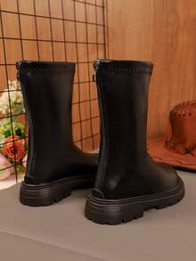 1 双女童经典黑色中筒靴，纯色柔软 PU 材质圆头厚底舒适防滑后拉链设计，时尚简约马靴适合日常、派对、休闲穿着，秋冬新款 - 黑色 - 查看 2