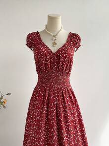 Rusttydustty 波西米亚风女士V领荷叶边下摆红色碎花连衣裙，适合新年、情人节、夏季度假等场合，优雅时尚。 - 紅色 - 查看 3