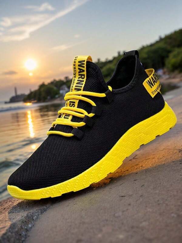 1 par de zapatos deportivos para hombres, zapatos casuales transpirables, zapatos de competición, zapatos casuales de moda para correr, con patrón aleatorio/asimétrico en la parte superior/talón/correas laterales del zapato