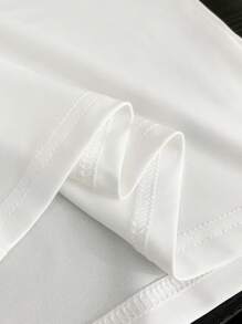 Young Boy Cartoon Skateboard & Letter Print Round Neck T-Shirt