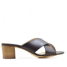 Elodie Sandalias Colmar de Napa Marrón para Mujer con Tacón Medio de 50mm - Elegancia y Comodidad Atemporal en Diseño Español. Descubre el toque sofisticado que estas sandalias de piel napa te brindan, ofreciendo un ajuste perfecto y excepcional confort. Ideales para cualquier ocasión, su versatilidad y estilo refinado se adaptan a eventos sociales y salidas casuales. Disponibles en tallas 35 a 42, son un accesorio imprescindible que eleva tu look con su acabado elegante y suela de goma antideslizante. - Marrón - Ver 2