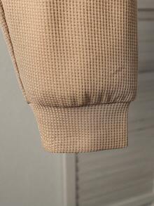 Young Boy字母与华夫格刺绣Polo衫和裤子两件套，春秋 - 杏色 - 查看 9