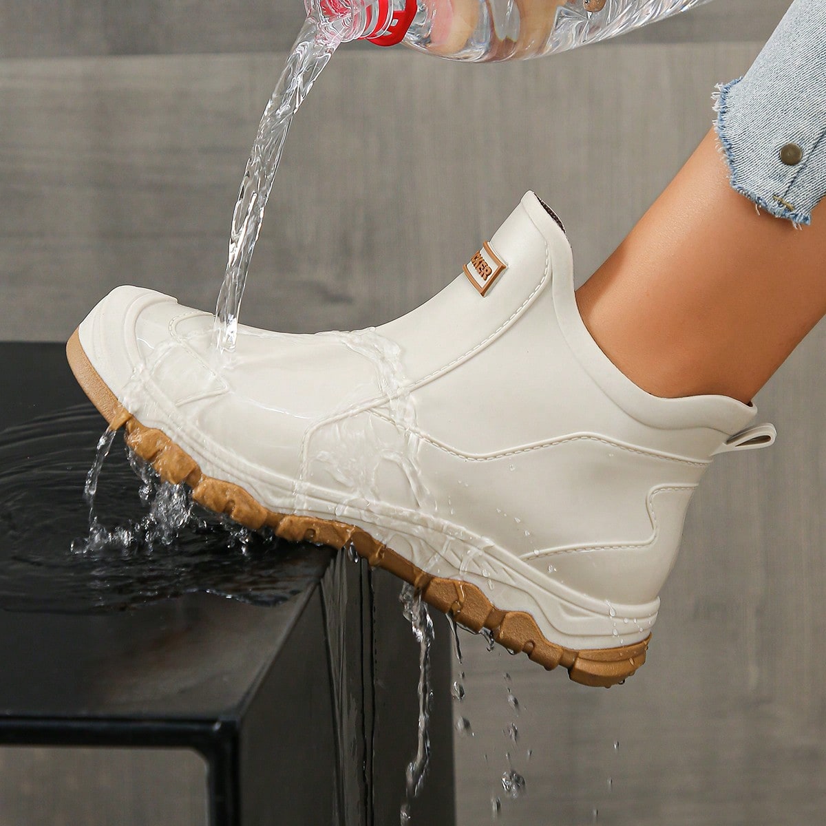Par de botas de lluvia cortas para adolescentes, cómodas y de moda, calzado casual grueso y suave para exteriores, adecuado para todas las estaciones