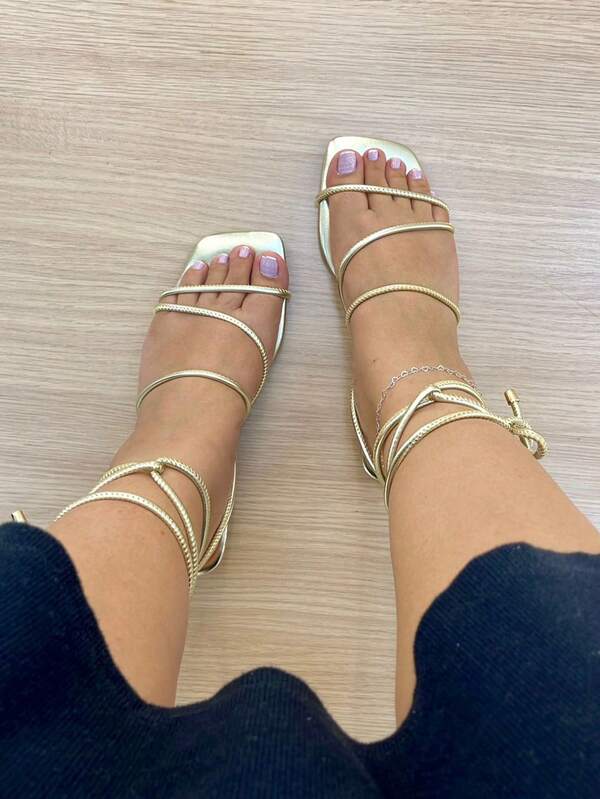 Sandália Feminina Rasteira De Amarrar Gladiadora Tiras Amarração Confortável