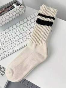 1/5双随机男士中筒袜，时尚设计，吸湿排汗，条纹字母图案，日系街头风，适合日常穿着 - 彩色 - 查看 8