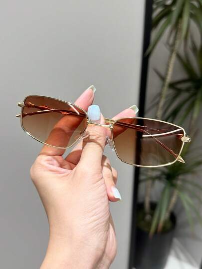 1 Par de Óculos de Moda Feminina com Armação Quadrada Retrô de Metal, Adequado para Viagens, Direção e Apresentações em Palco, Formato Retangular