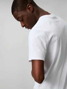 Calvin Klein Men's Signature White Logo Tee | Breathable Cotton Relaxed Fit (40DC813_103) | Limited Stock - 白色 - 查看 4