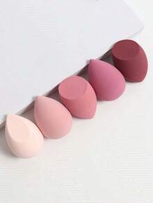 美妆蛋 5 件装，粉底混合美容海绵，液体、乳霜和粉末完美无瑕，多色化妆海绵，无乳胶干湿粉底卸妆膏，适合所有肤质。适合日常化妆、舞会、婚礼、购物、约会、晚宴团队建设、节日化妆、母亲节礼物、毕业季礼物、节日睫毛、狂欢妆容、狂欢派对、化妆、便宜、房间装饰、梳妆台、旅行、卧室、化妆配件、粉扑、化妆搅拌器、粉扑、化妆海绵