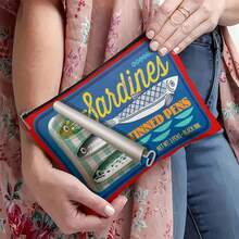 1 pieza, Bolsa de cosméticos con estampado de lata de sardinas simulada - Bolsa de medicina reutilizable de estilo bohemio, estuche para lápices con estética de sardinas, bolsa de maquillaje, bolsa de almacenamiento para viajes y cosméticos - Adecuada para la escuela, decoración del hogar de verano, almacenamiento de joyas, bolsa de aperitivos, bolsa de viaje de 9 pulgadas * 6 pulgadas para útiles escolares de vacaciones, vacaciones, regreso a la escuela, bolsa de viaje para mujeres - Multicolor - Ver 3
