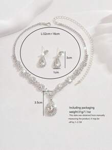 高级新娘皇冠头饰套装，镶嵌人造宝石，全新女王皇冠设计，新娘面纱镶嵌闪亮水钻耳环和项链配饰（多种款式可选）