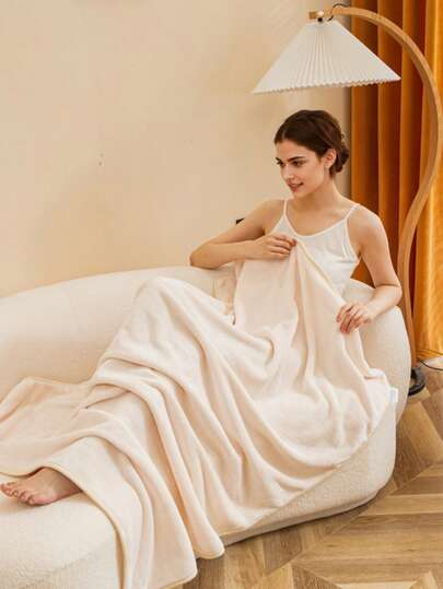 现代法兰绒毛毯 - 柔软四季盖毯，适合沙发、床、办公室和旅行，可机洗舒适被子，多用途家居装饰礼物（纯色），简约优雅的设计