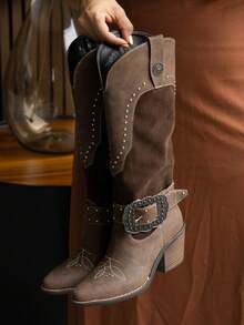 Botas vaqueras con hebilla western de media caña con remaches y bordado al frente 2 diferentes texturas tacón ancho y plataforma - Moka - Ver 3