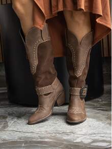 Botas vaqueras con hebilla western de media caña con remaches y bordado al frente 2 diferentes texturas tacón ancho y plataforma - Moka - Ver 5