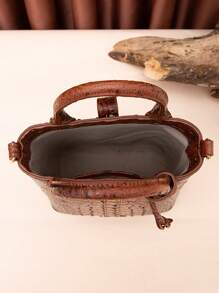 Chic Statement Hot  Tote: Crocodile Pattern, Gold Accents & Versatile Carry