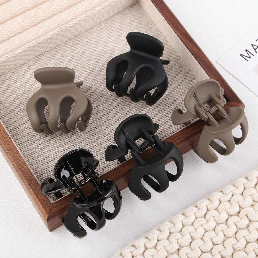 Simple Small Grab Clip, Fashionable Matte Bangs Clip, Broken Hair Clip, Versatile, High-End Temperament Headgear.