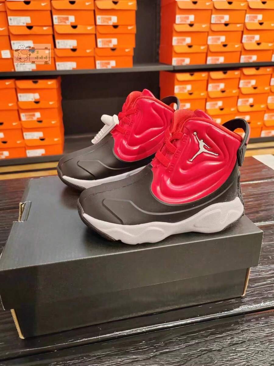 Nike Jordan Drip 23 兒童戶外舒適高筒運動鞋 - 紅色 - 查看 1