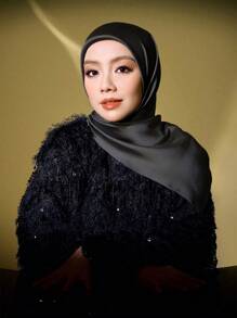 1 pieza Pañuelo cuadrado de satén suave y sólido de 110*110cm para mujer, pañuelo para la cabeza y el cuello, pañuelo de moda ideal para realzar tu look. Adecuado para la playa, al aire libre, viajes y uso diario. Un gran regalo para el Día de San Valentín, el Día de la Madre, Acción de Gracias, Navidad para familiares, hermanas, amigos y madres.