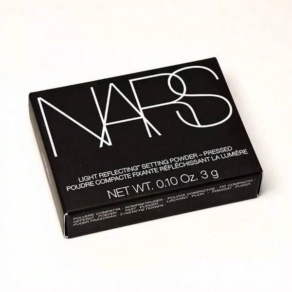 Nars Polvo de fijación prensado de luz mini, un polvo ingrávido que crea un acabado transparente que parece aplanar cualquier luz CRTALTAL de 3 g/0,1 oz