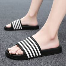 2025 Spring/Summer New Men's Soft Sole Slippers: Size 47 (Plus Size), Size 36 (Small), Anti-Slip And Durable, Lightweight And Comfortable Indoor Slippers Size 48, 49 Outdoor Beach Slippers, Five-Stripe Sandals, Size 50 Slip-On Slippers - Black - View 6