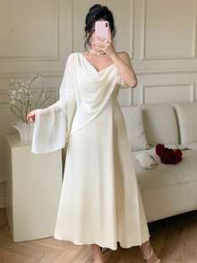 乳白色性感不对称垂坠领披肩设计 A 字形荷叶边下摆缎面优雅连衣裙，浪漫约会返校派对，返校，春夏新款女装 - 杏色 - 查看 3