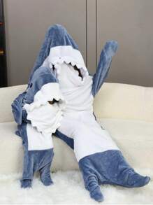 1pc Shark Blanket Hoodie Super Soft Cozy Warm Flannel Wearable Hoodie, One Size Larger Is More Comfortable, New Pattern Cartoon Animals Cute Funny Sleeping Bag Gift Home And Outdoor Travel Camping